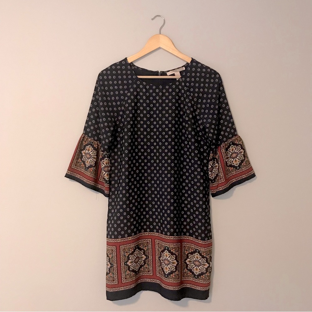 Boho Style Dress with Bell Sleeves Forever 21 Contemporary Size Small